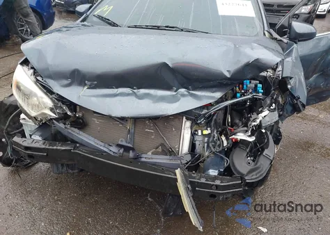 2014 Toyota Corolla Le Eco Plus z USA, uszkodzony, nr VIN 2T1BPRHE9EC159119